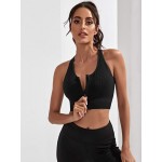 Sports bra with zip and neckline at the back